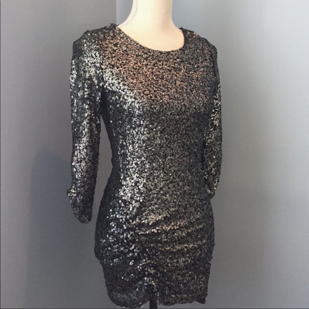 HEARTLOOM- Black & Silver sequin party dress S